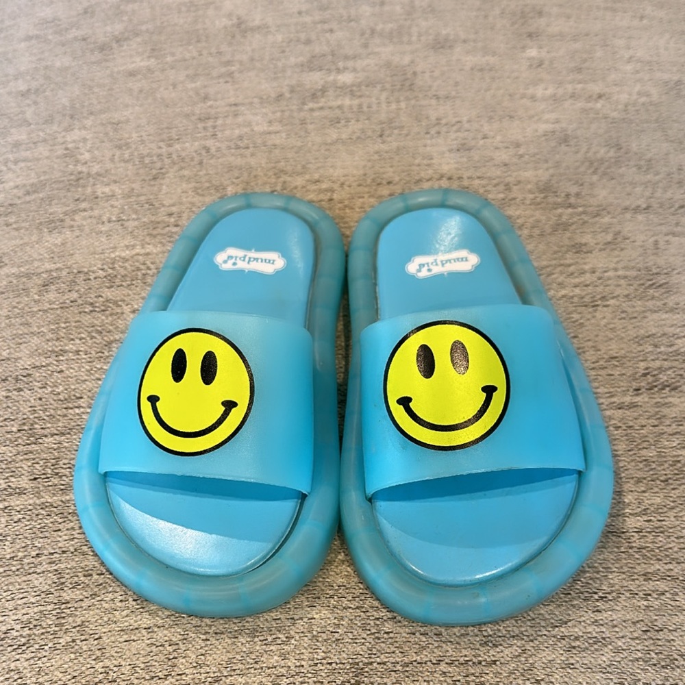 Size 8/9 toddler mud pie light up slides